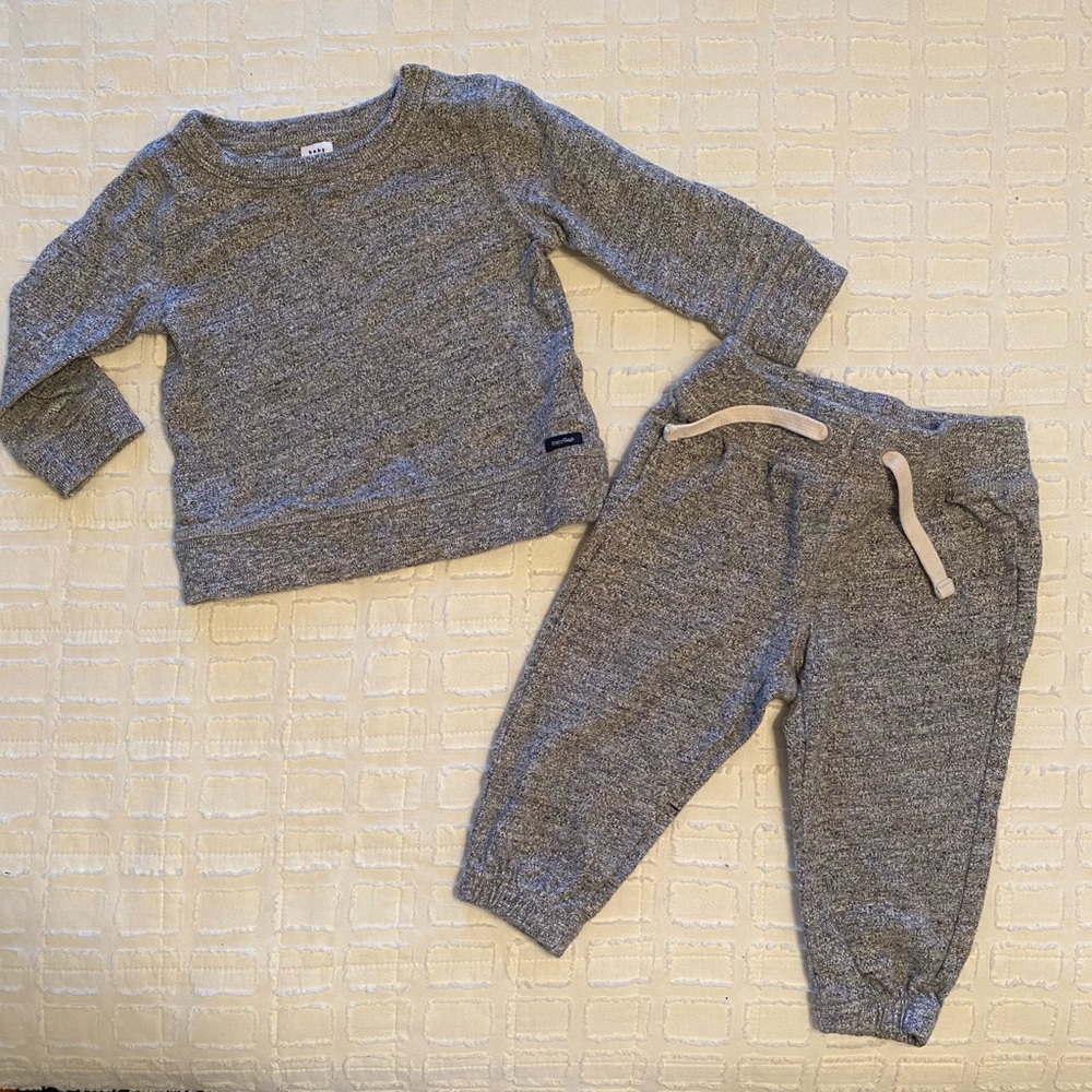 Baby Gap set!